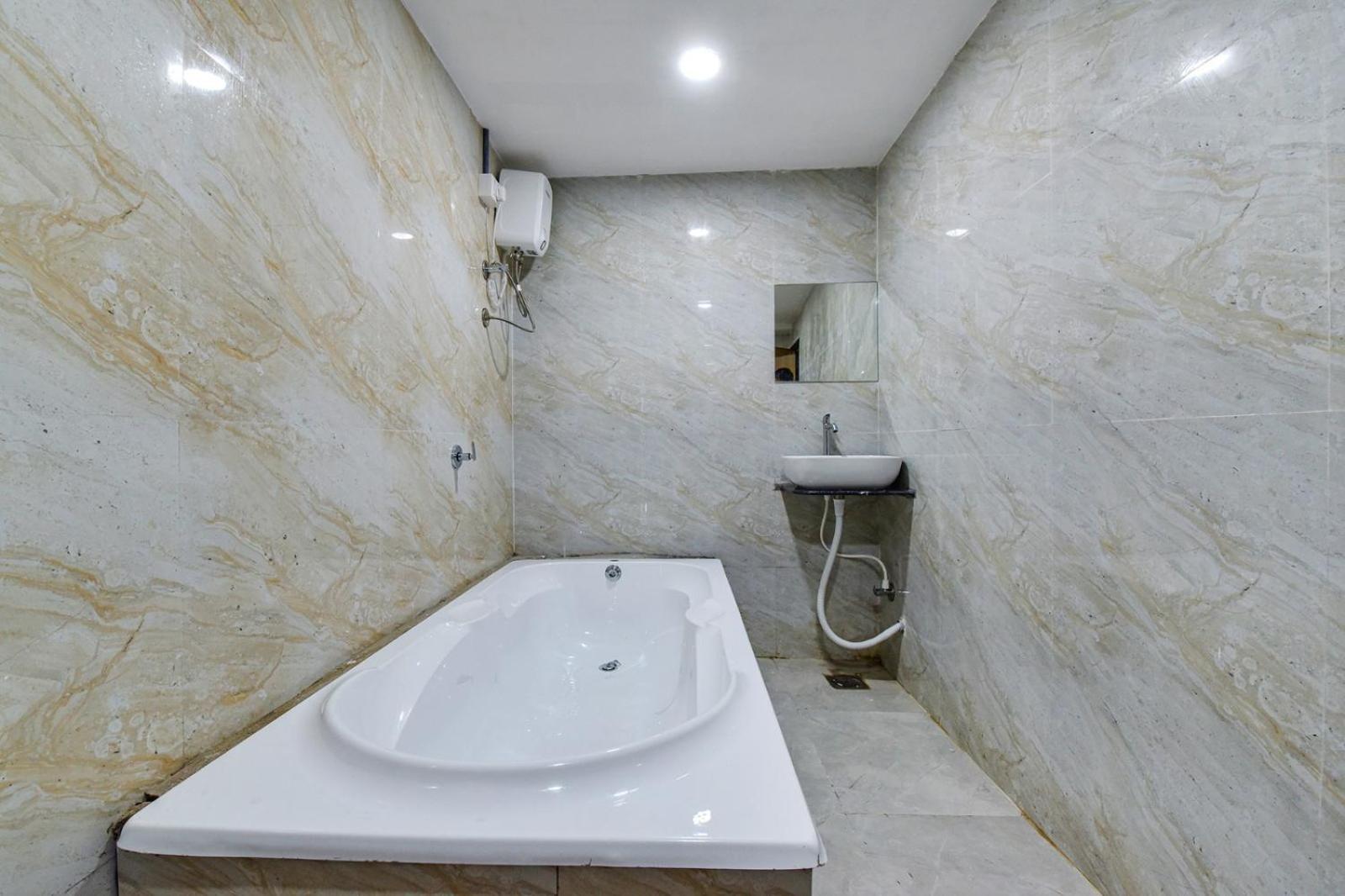 Hotel Green Tree Ahmedabad Exterior foto